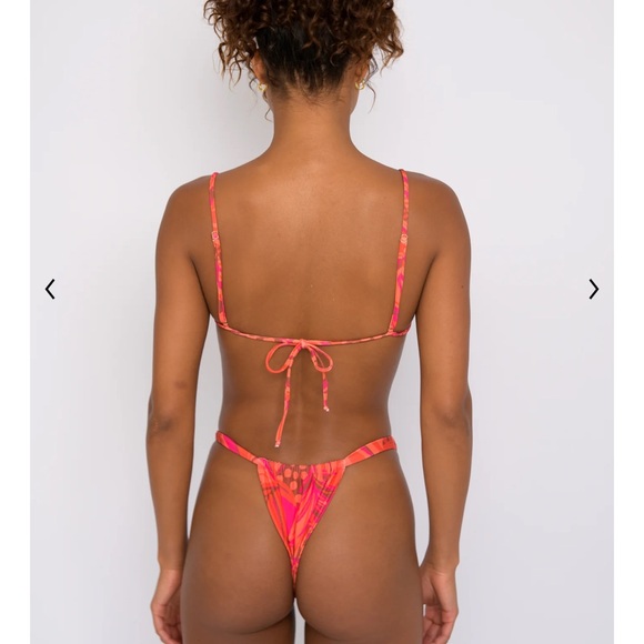 SKATIE - BOBBI BOTTOM THICK BAND - SURFSIDE
NWT Medium - Picture 2 of 5